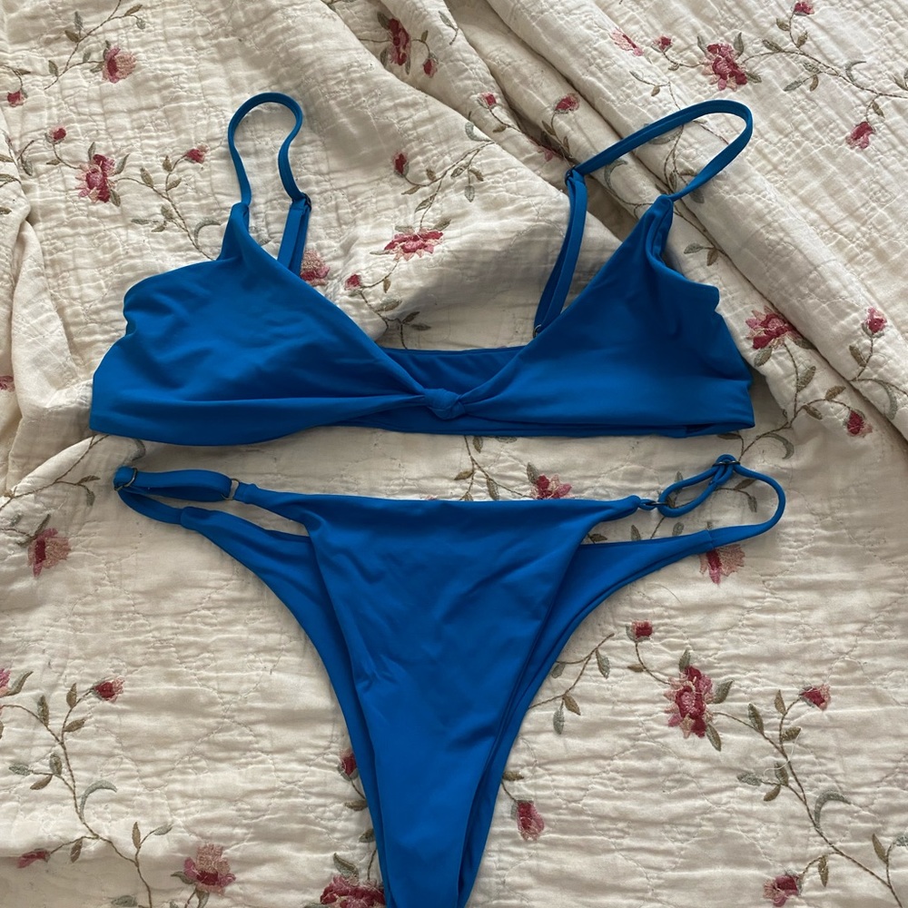 Blue Billabong bikini set